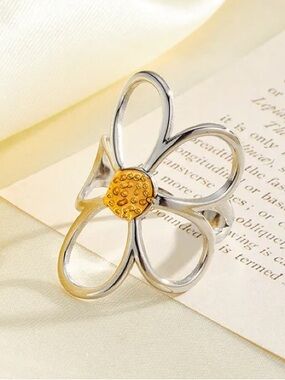 Hollow Daisy Open Ring Stainless Steel 18K Gold Plated Vintage Floral Statement